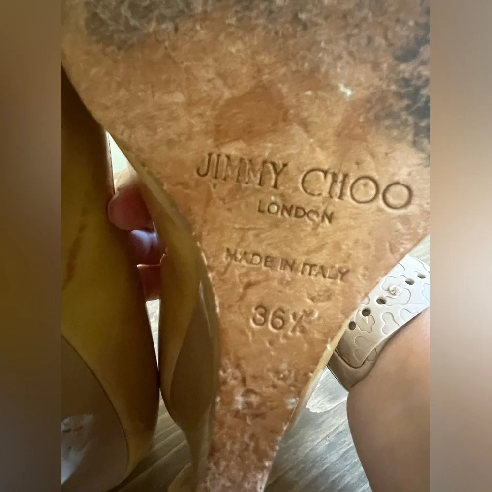 Jimmy Choo‎ Womens 36.5 Nude Tan Patent Leather Peep Toe Wedge Shoes